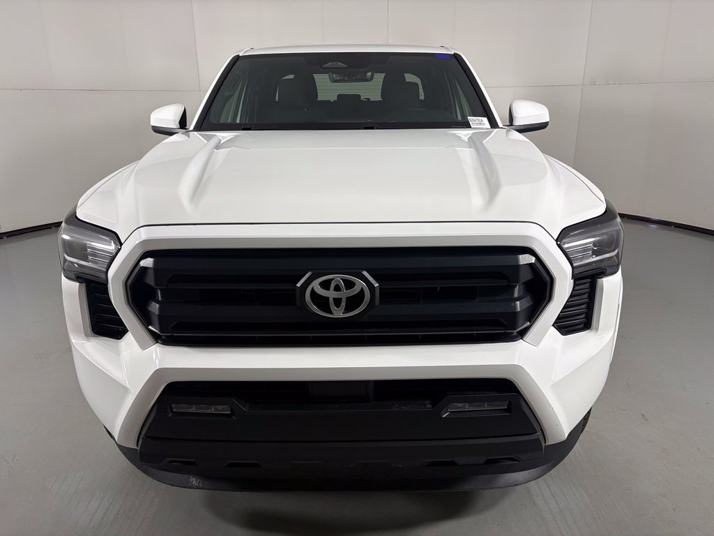 Used 2024 Toyota Tacoma SR5 AWD/4WD image 3