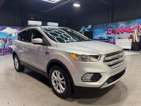 Used 2018 Ford Escape SE AWD/4WD image 8