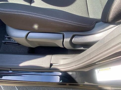 Used 2023 Nissan Rogue S image 14