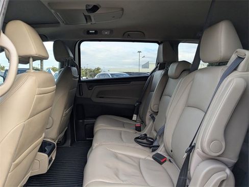 Used 2023 Honda Odyssey Touring image 15