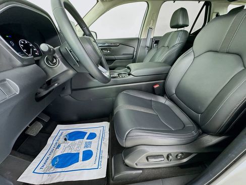 Used 2025 Honda Pilot Touring image 28