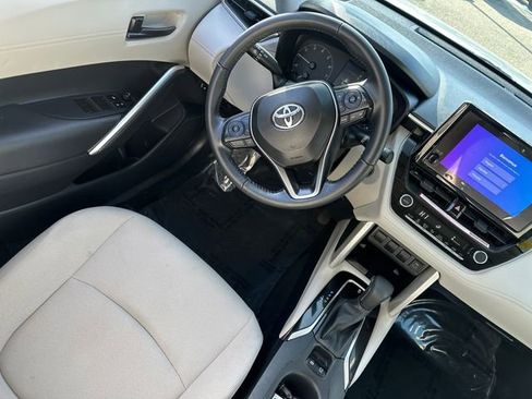 Certified 2024 Toyota Corolla Cross LE w/ Moonroof Package image 22