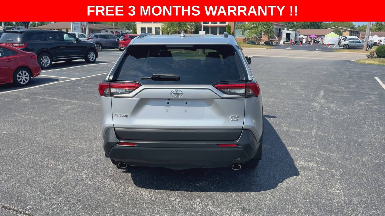 Used 2021 Toyota RAV4 XLE AWD/4WD image 7