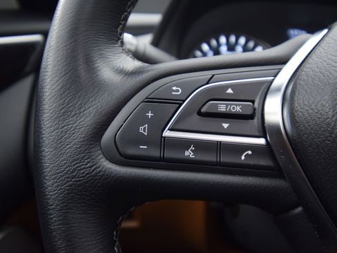 Used 2024 INFINITI Q50 Sensory image 39