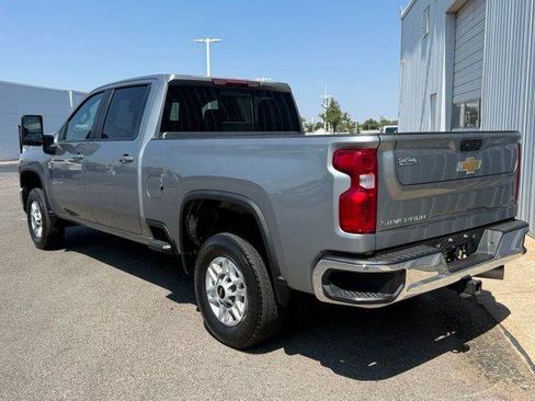 Used 2025 Chevrolet Silverado 2500 LT AWD/4WD image 2
