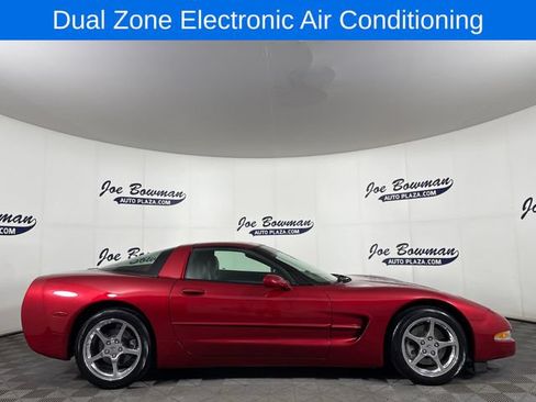 Used 2001 Chevrolet Corvette Coupe w/ Preferred Equipment Group2 RWD image 7