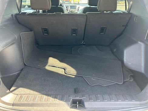 Used 2023 Chevrolet Equinox LT image 47