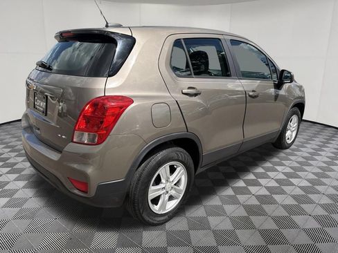 Used 2020 Chevrolet Trax LS FWD image 8