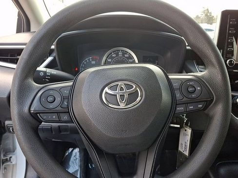 Used 2020 Toyota Corolla LE image 20