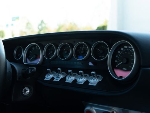 Used 2005 Ford GT image 21