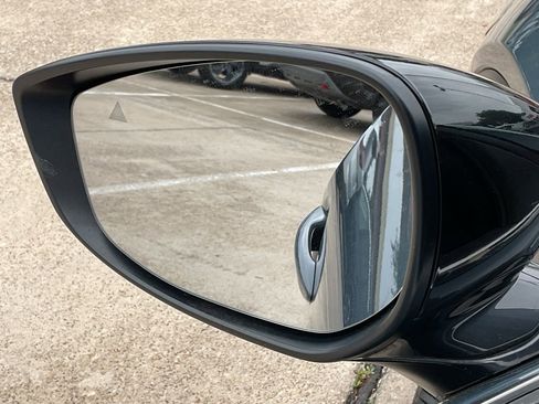 Used 2025 MAZDA CX-30 AWD 2.5 S w/ Preferred Package image 11