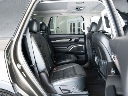 Used 2020 Kia Telluride SX w/ SX Prestige Package AWD/4WD image 11