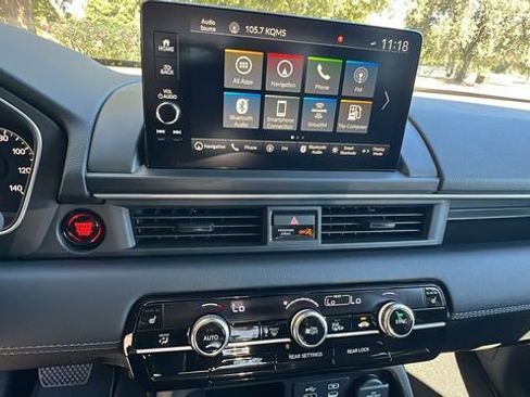 New 2025 Honda Pilot Touring image 25