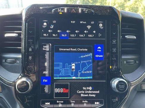 Used 2020 RAM 1500 Limited w/ Black Appearance Package AWD/4WD image 29