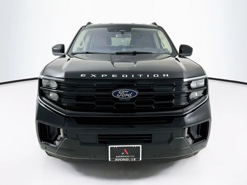 Used 2025 Ford Expedition Max Active RWD image 2
