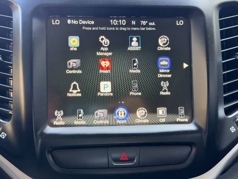 Used 2017 Jeep Cherokee Trailhawk w/ Comfort/Convenience Group AWD/4WD image 43