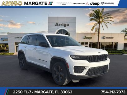 Used 2023 Jeep Grand Cherokee Altitude