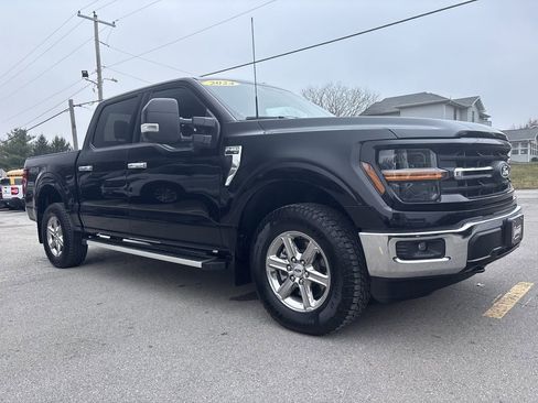 Used 2024 Ford F150 XLT w/ Tow/Haul Package image 3