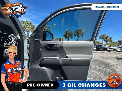 Used 2023 Toyota Tacoma SR5 w/ Technology Package image 30