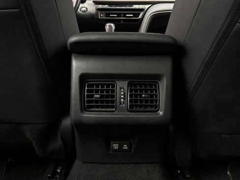 Used 2025 Toyota Camry SE FWD image 13