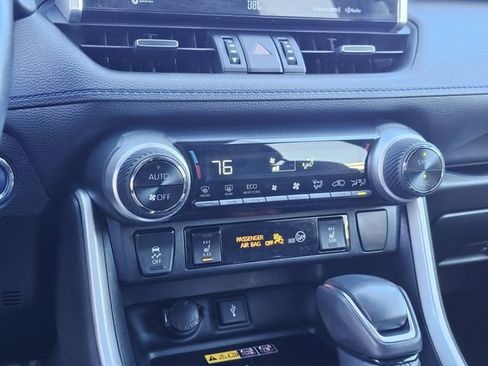 Used 2022 Toyota RAV4 XSE image 17