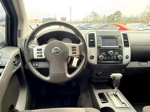 Used 2019 Nissan Frontier PRO-4X image 27