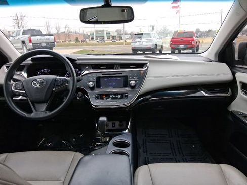 Used 2014 Toyota Avalon XLE image 11