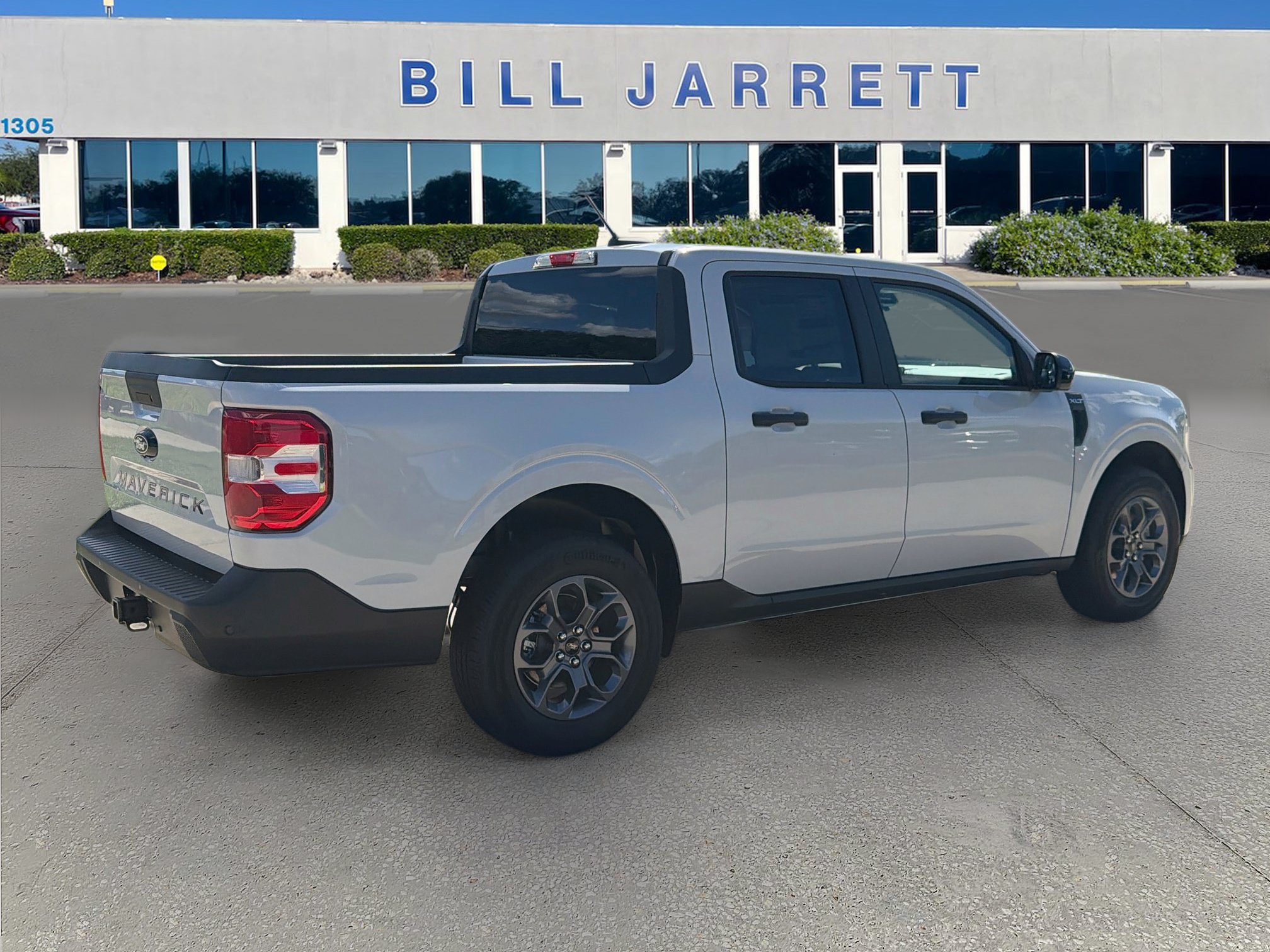 New 2026 Ford Maverick XLT w/ XLT Luxury Package FWD image 4