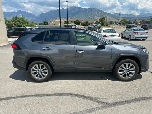Used 2019 Toyota RAV4 Limited w/ Cold Weather Package AWD/4WD image 7