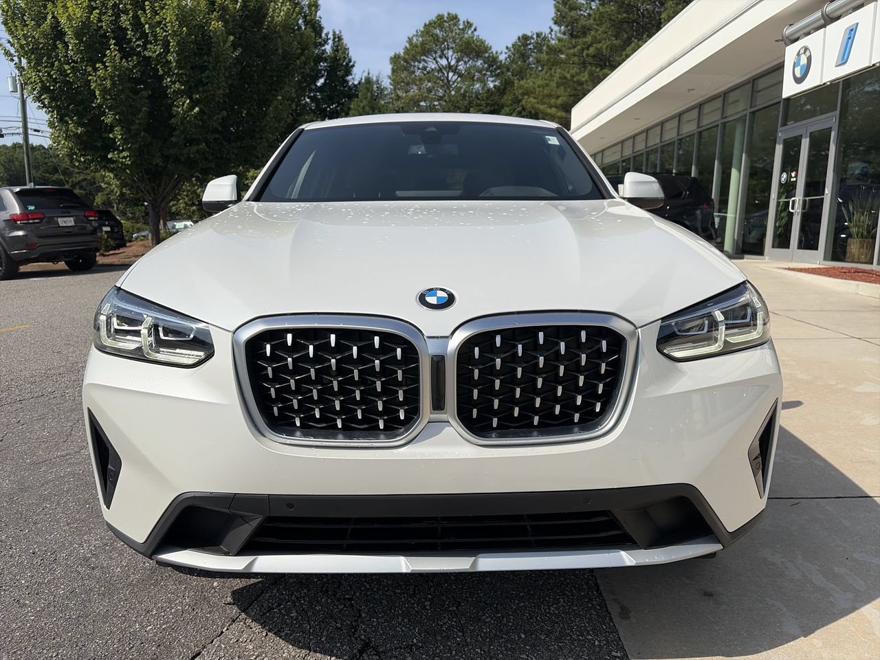 Certified 2025 BMW X4 xDrive30i AWD/4WD image 10