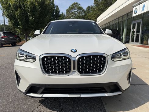 Used 2025 BMW X4 xDrive30i AWD/4WD image 10