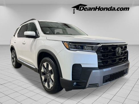 New 2026 Honda Pilot Touring image 9