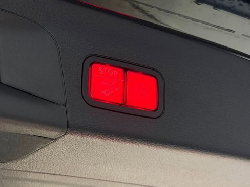 Used 2023 Mercedes-Benz GLS 450 4MATIC image 50