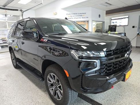 Used 2024 Chevrolet Tahoe Z71 w/ Luxury Package image 3