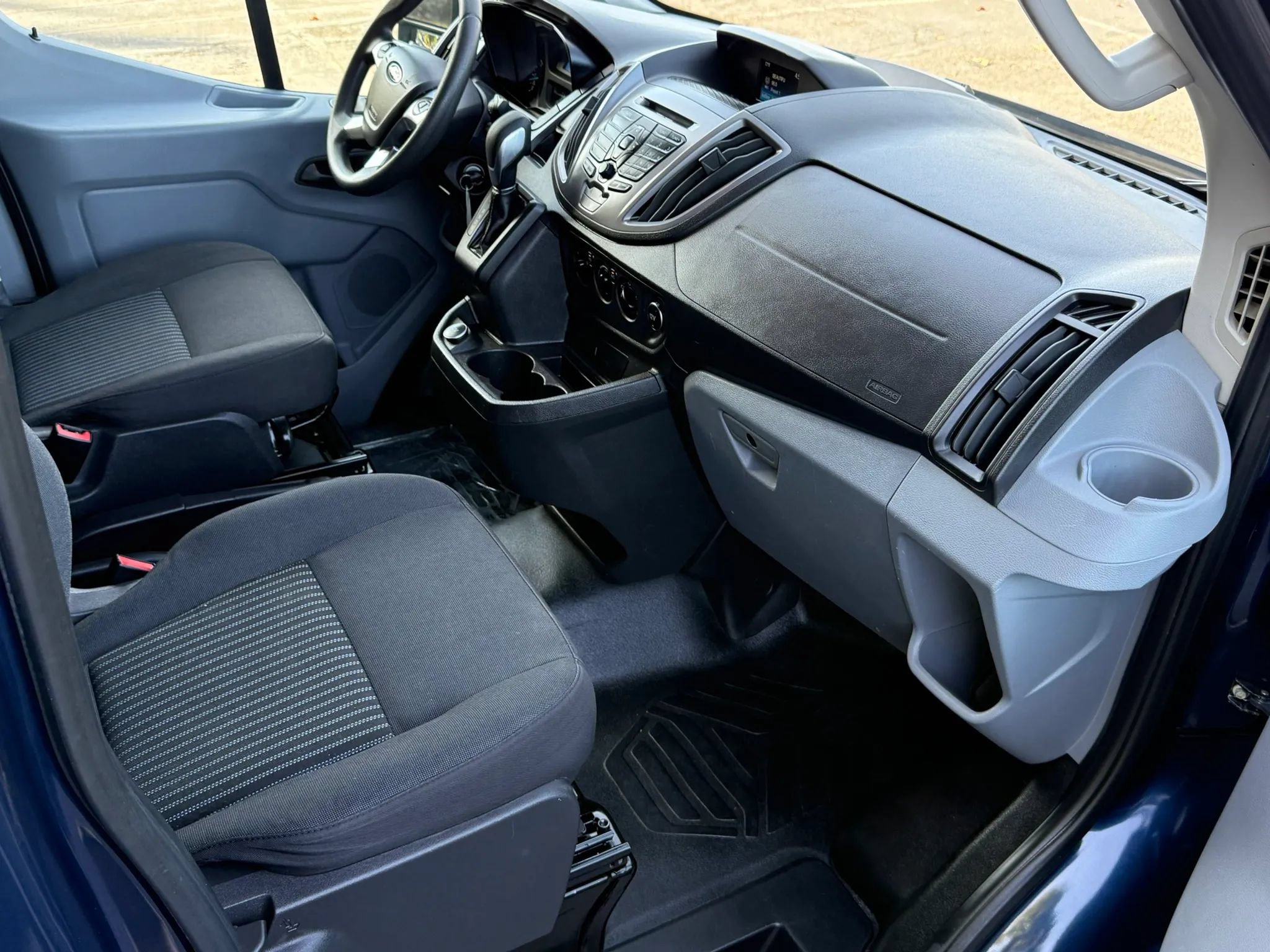 Used 2019 Ford Transit 350 XLT RWD image 18