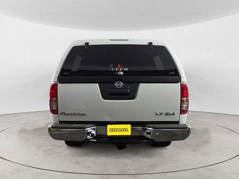 Used 2016 Nissan Frontier SV image 4