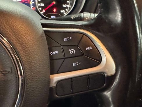 Used 2019 Jeep Compass Latitude w/ Popular Equipment Group AWD/4WD image 20