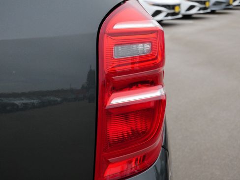 Used 2017 Chevrolet Equinox Premier w/ Enhanced Convenience Package image 17