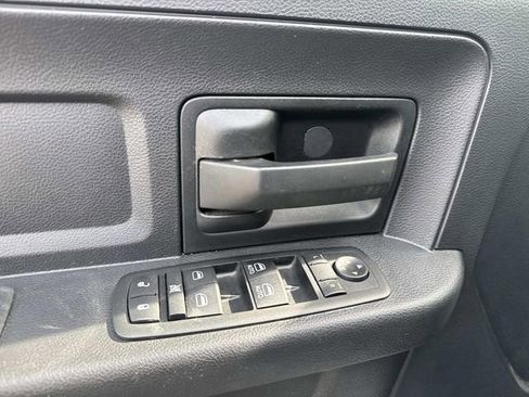 Used 2015 RAM 1500 Express image 25