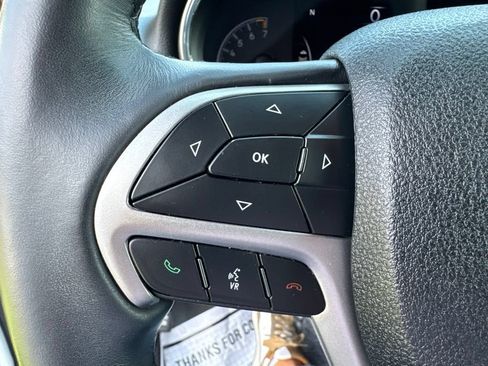 Used 2018 Jeep Grand Cherokee Limited AWD/4WD image 13