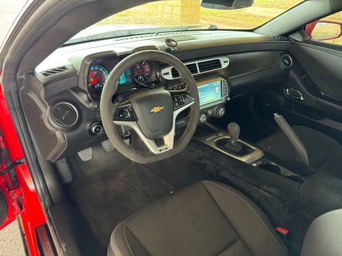 Used 2013 Chevrolet Camaro SS w/ SS Performance Package image 10
