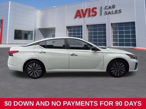 Used 2025 Nissan Altima 2.5 SV FWD image 5