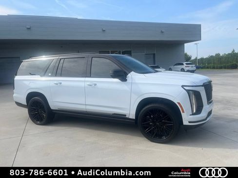 Used 2026 Cadillac Escalade ESV Sport AWD/4WD image 1