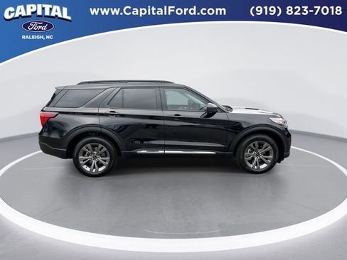 Certified 2025 Ford Explorer Active w/ Active Comfort Package image 9