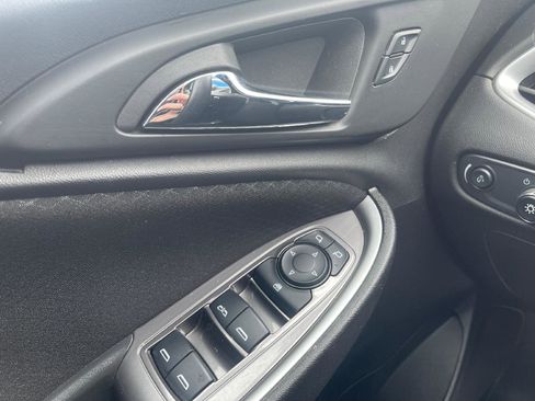 Used 2025 Chevrolet Malibu LT image 16