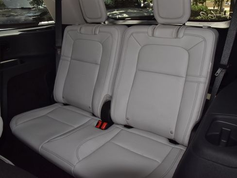 New 2026 Lincoln Aviator Reserve w/ Illumination Package AWD/4WD image 15