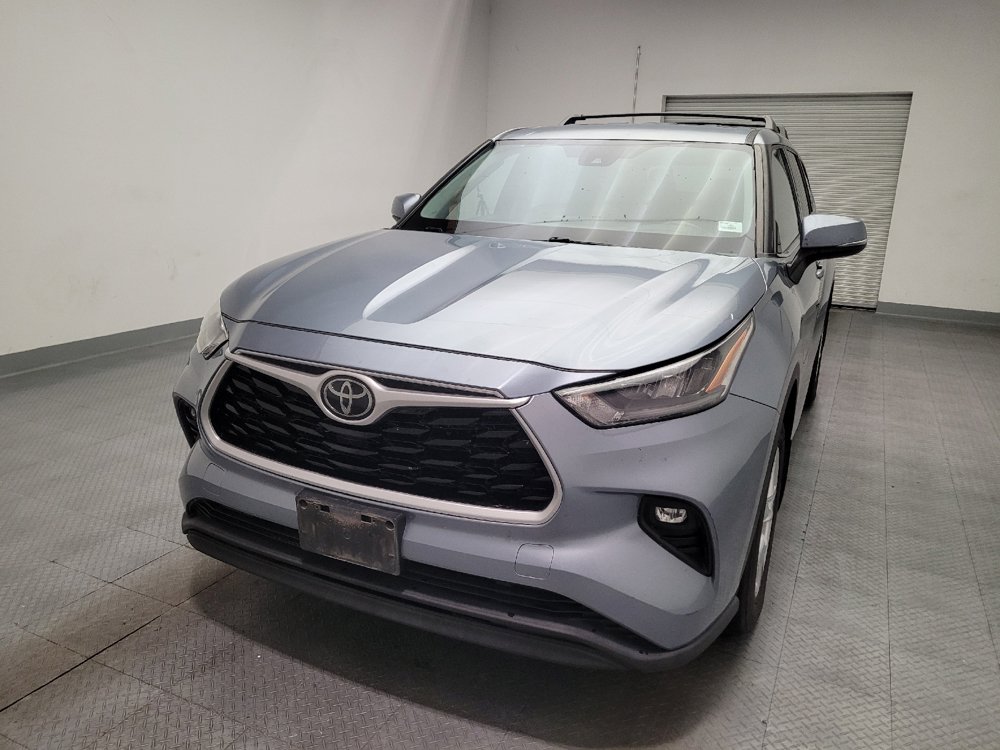 Used 2020 Toyota Highlander LE FWD image 15