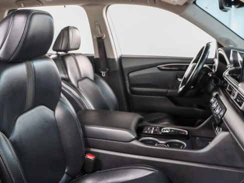 Used 2023 Honda Pilot Touring image 28