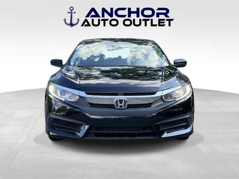 Used 2018 Honda Civic EX image 2
