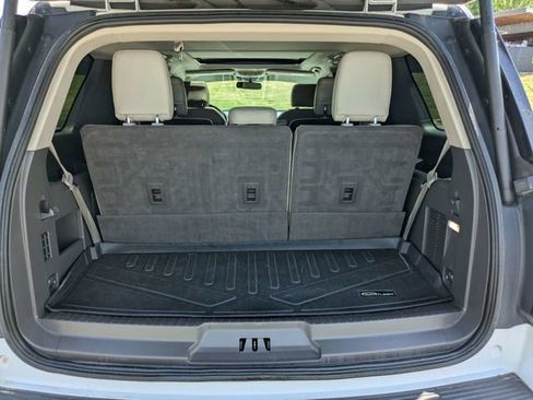 Used 2020 Ford Expedition Limited RWD image 13